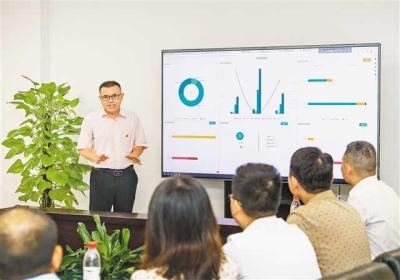 如何利用易班平台优化上海立信会计学院的学习与交流体验