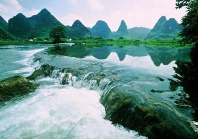 探秘水光潋滟的黄石九曲溪