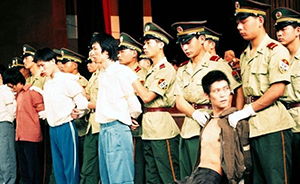 探寻二区人妻背后的生活真相,探寻二区人妻背后的生活真相,第3张
