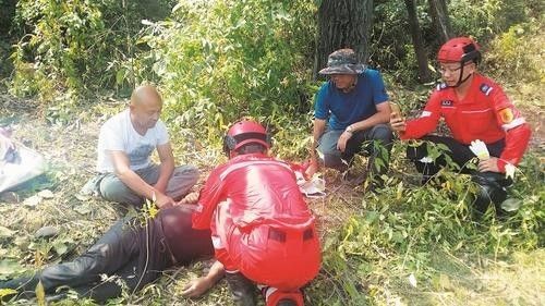 长沙男子外逃17年，隐居山沟建鱼塘豪宅,长沙男子外逃17年，隐居山沟建鱼塘豪宅,第2张