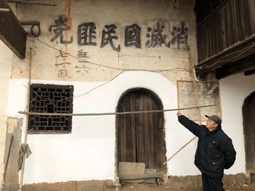 抗洪一线坚守的民警：对家的守护不能言而无信,抗洪一线坚守的民警：对家的守护不能言而无信,第2张